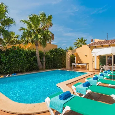 Mikel 3 Bedroom Villa, Cala'n Bosch Villa *